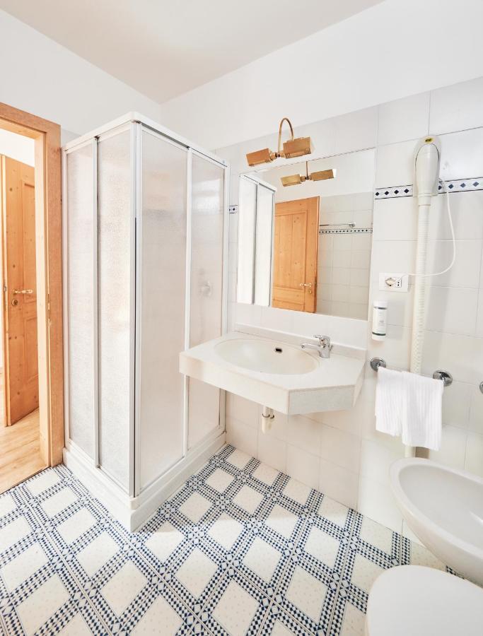 Hotel Bed & Bike Ledro Molina di Ledro Ngoại thất bức ảnh